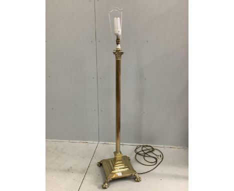 An Edwardian Corinthian column telescopic lamp standard. Condition - poor to fair