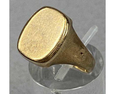 YELLOW METAL SIGNET RING, marked 14K, size P, 3.5gmsProvenance: deceased estate Denbighshire