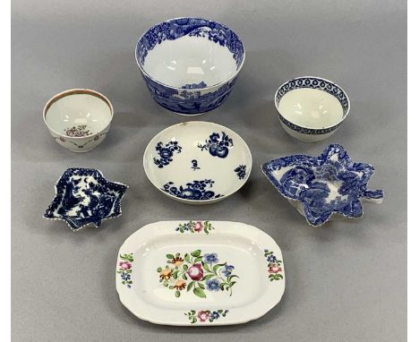 GROUP OF ANTIQUE MINIATURE COLLECTABLES including Caughley blue and white tea bowl, 8.5cms (diam.), Caughley blue and white l