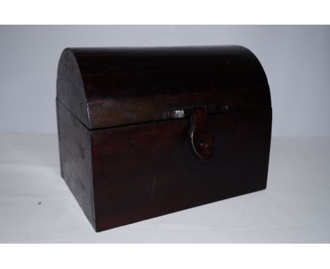 Large domed top caddy with 2 compartments Height 24 cm