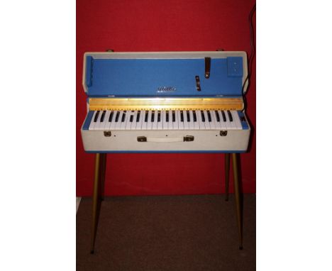 Vintage Otello keyboard with removable legs