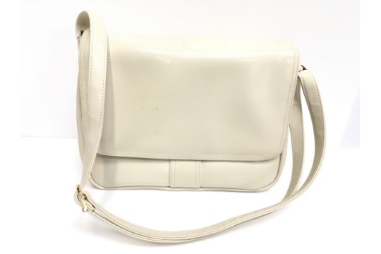 A Jane Shilton Sw6 Handbag Three Large Compartments And Two Zipped Auction Date