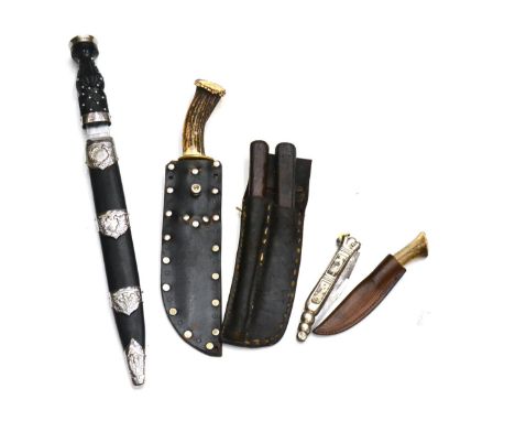 A Canadian Skinning Set, comprising a paring knife and a skinning knife, the blade engraved Mexeur & Cie, with wood grips in 