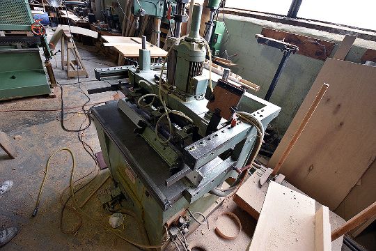 Ayen Model Db2000 S N 829174 Dowel Hole Drilling Machine Machine