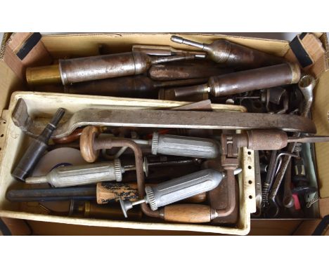 Vintage and classic car tools including Enots grease guns, Britool and Dunlop