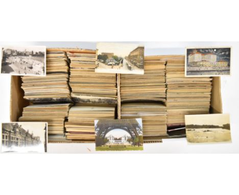 Approximately 1800 early 20thC and later topographical postcards, mostly relating to the overseas subjects, including Hanover