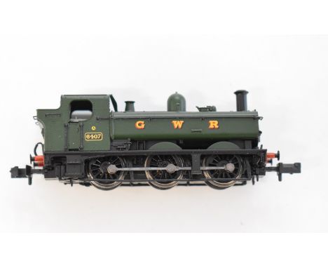 Bachmann GWR N gauge model railway pannier tank locomotive 6407. 