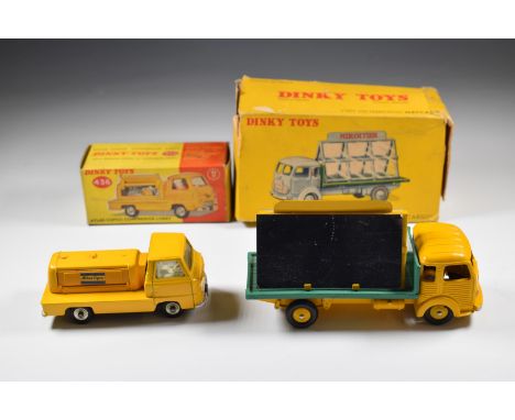 Two Dinky Toys diecast model vehicles Miroitier Simca 'Cargo' Glazier's Van with yellow body and hubs and green bed 33C and A