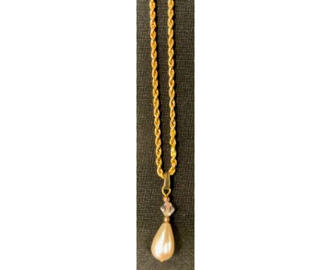 A 9ct gold rope twist necklace, 3.8g;  suspending a simulated pearl droplet 
