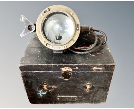 An Admiralty pattern 5110.E vintage signal lamp in fitted wooden box 
