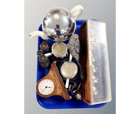 A tray of Queen Elizabeth silver jubilee Royal State coach in display case, Everhot three piece tea service, white metal embo