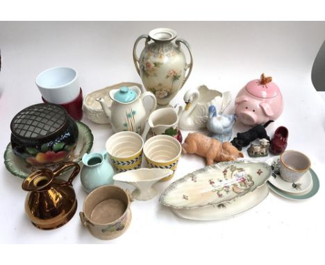 A mixed lot of ceramics to include an urn, British Anchor, Burslem, Midwinter, etc, various lots, jugs, and planters 