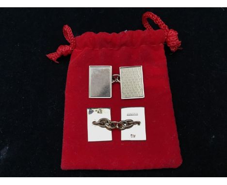 A pair of 9ct gold hallmarked gent's cufflinks with rectangular faces, 4.5g 