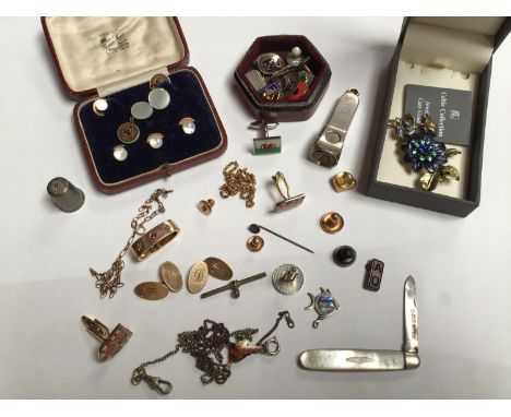 A collection of assorted 9ct gold items including chains, cufflinks and dress studs etc, together with a gold tooth and a sma