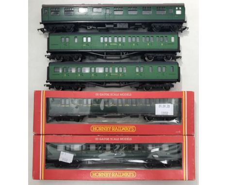 Two boxed Hornby "OO" gauge Railway R.445 SR Brake 3rd Coach (Green) &amp; R.441 SR Composite Coach (Green) &amp; two unboxed