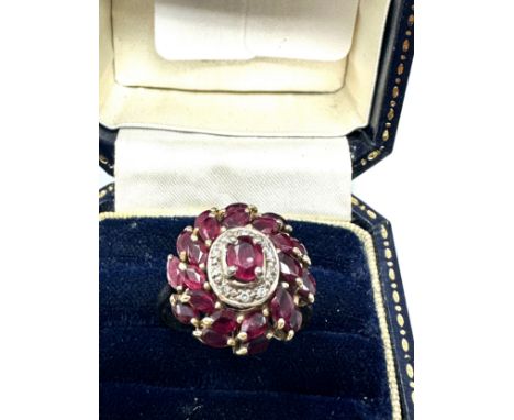 14ct gold ruby &amp; diamond cluster statement ring (4.7g) 