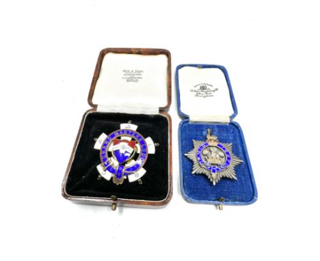 2 silver boxed masonic jewels 