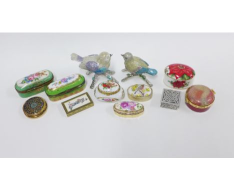 Twelve various pill and trinket boxes (12) 