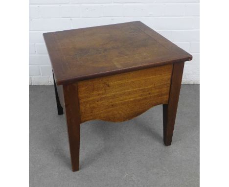 Georgian mahogany commode with a blue and white pottery bowl, 50 x 45 x 45cm 