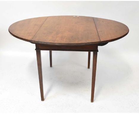 A George III mahogany drop-leaf supper table with D-ends, on square tapering legs, 71 x 124 x 100cm when extended.Condition R