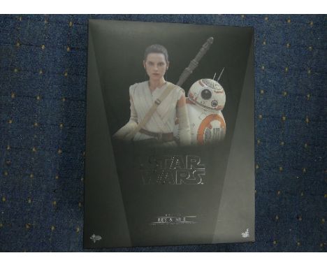 Star Wars; A Hot Toys 'Movie Masters Series' 1/6th scale model set of Rey &amp; BB-8, MMS 337, in original packaging, as new.