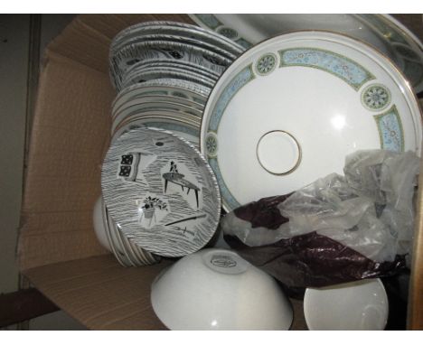 Quantity of various Ridgeway Potteries Homemaker dinnerware, cups and saucers, and a quantity of Ridgeway Palazzo dinnerware 