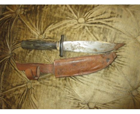 Horn handled dagger with leather scabbard 