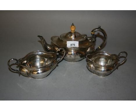 20th Century oval silver three piece tea service, Sheffield 1912 