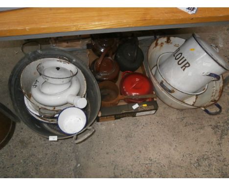 group lot of enamel and galvanised tubs , bowls, kettles and pans etc