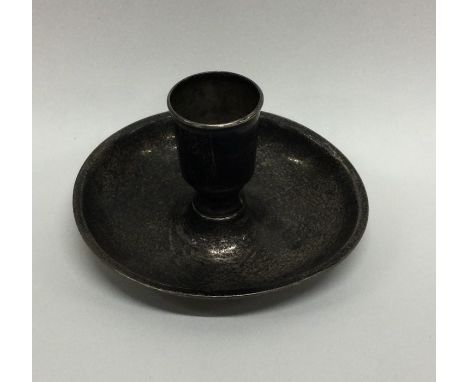 DUBLIN: A circular silver candlestick of plain form. Approx. 61 grams. Est. £60 - £80.