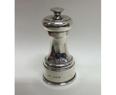 A good silver pepper grinder of typical form. London. By Mappin &amp; Webb. Approx. 123 grams. Est. £50 - £80.