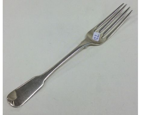 YORK: A rare crested silver table fork. 1817. By Barber &amp; North. Approx. 61 grams. Est. £50 - £80.