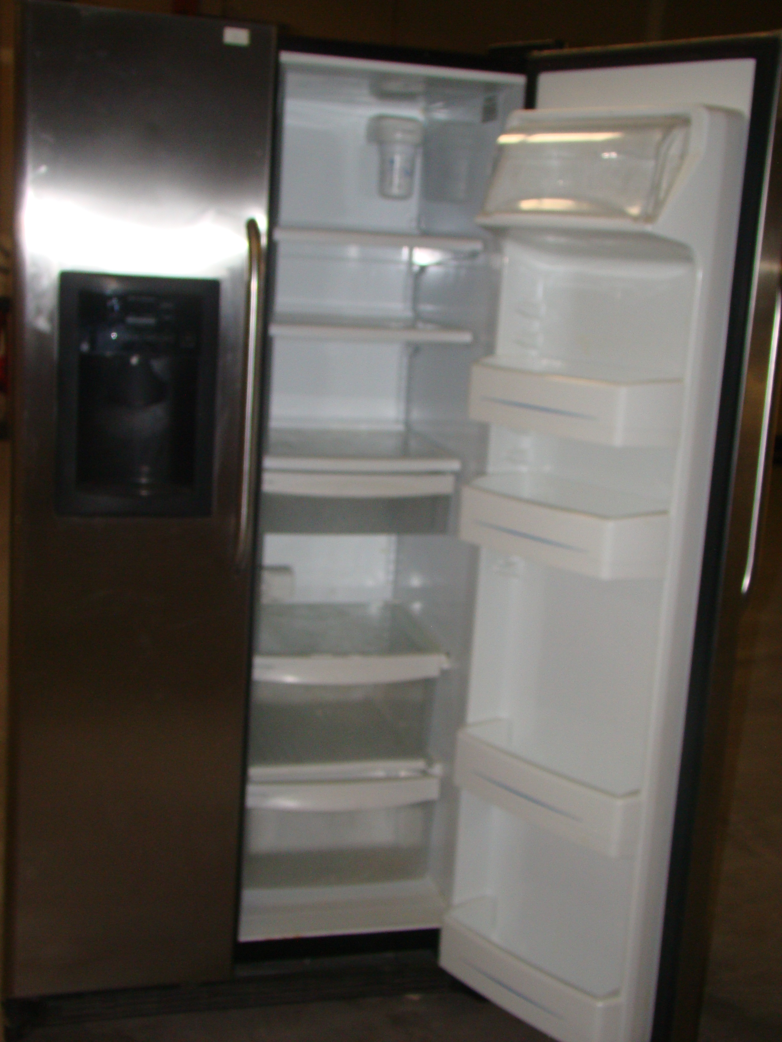 GE Stainless Steel Side by Side Refrigerator with Water/Ice Dispenser