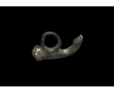 1st-2nd century AD.
A bronze pendant of a phallus with suspension loop above. 9.32 grams, 31mm (1 1/4"). Very fine condition.