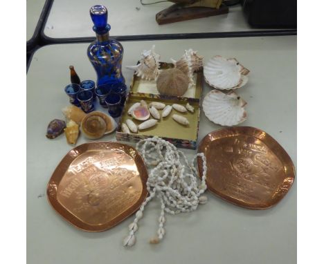 A MINIATURE BOTTLE OF GUINNESS; METAL ANIMAL FIGURES, BLUE AND GILT GLASS DECANTER AND SIX MATCHING TOTS, TWO 'TEACHERS' WHIS