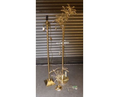 MODERN GILT METAL AND GLASS FLORAL PATTERN STANDARD LAMP, A MATCHING TABLE LAMP AND A BRIGHT METAL STANDARD LAMP (3) 