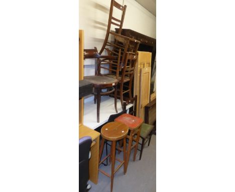 A BEECHWOOD SINGLE BEDROOM CHAIR, LADDER RAIL BACK AND TWO TALL KITCHEN STOOLS, AND THREE OTHER BEDROOM CHAIRS (6) 