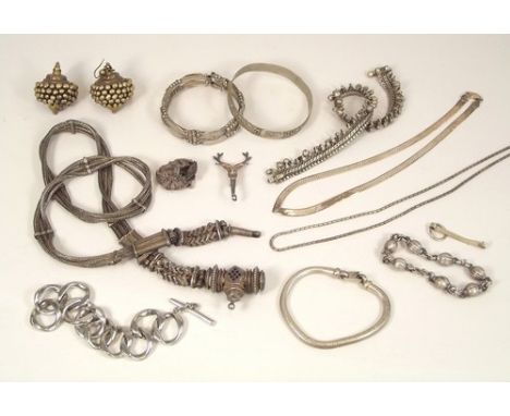 ETHNIC JEWELLERY.
Ethnic & other jewellery including a 1939 New York World's Fair bangle.
