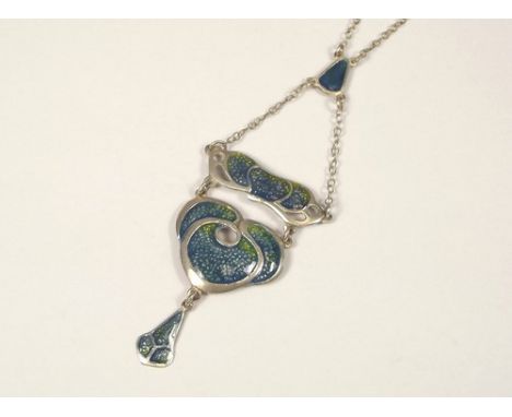 ENAMELLED NECKLACE.
A silver & enamel Arts & Crafts style necklace.