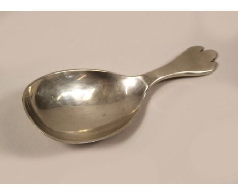 CADDY SPOON.
A modern trefid caddy spoon.