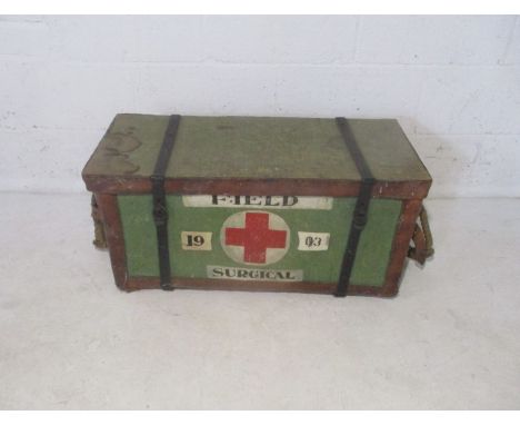 A WWI field surgery medics trunk.