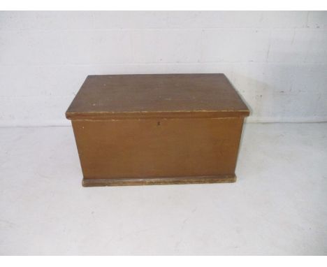 An antique painted storage trunk, length 87cm, depth 53cm, height 46cm.