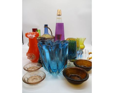 A collection of Art Glass along with an untested vintage lava lamp. 