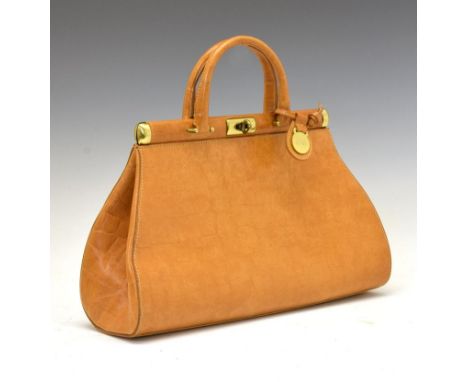 Mulberry brown Congo leather Gladstone handbag, having twist lock and add-on shoulder strap, with inner zip pocket, serial nu