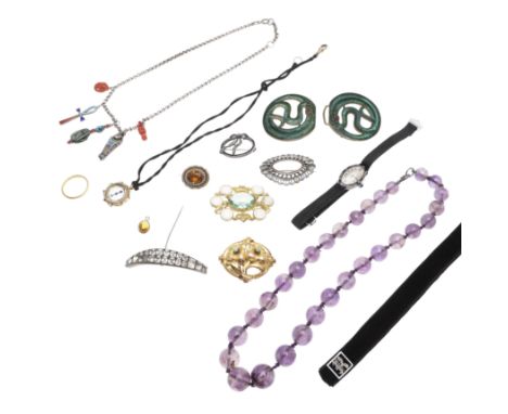 including an amethyst bead necklace, a 22ct gold wedding band, 3.9 grams, a rose-cut diamond initial 'R' clip and various oth