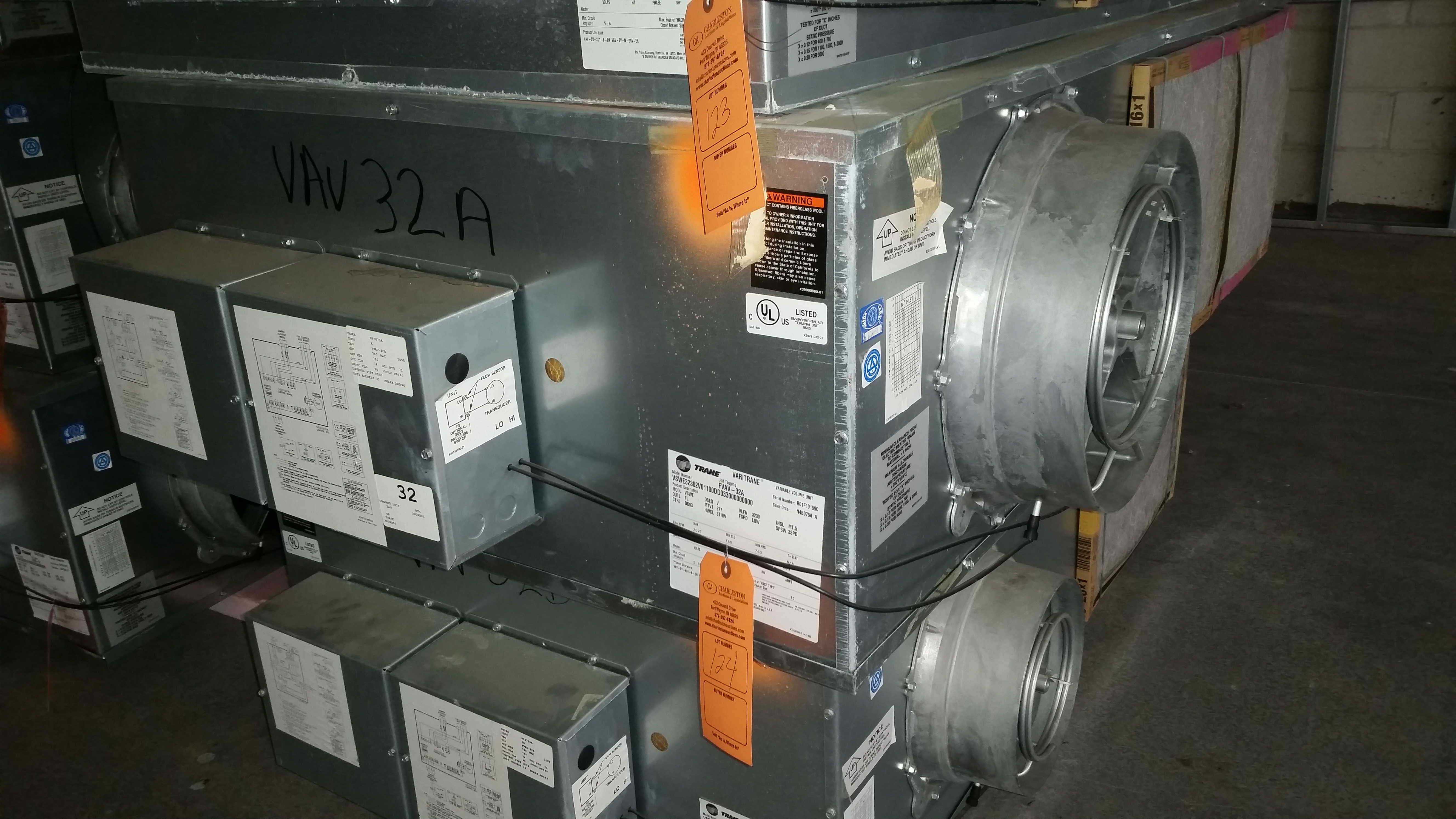 TRANE VARITRANE VARIABLE VOLUME UNIT; M VSWE32302V0110DD033000000000