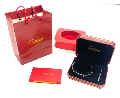 Ladies boxed costume bangle 