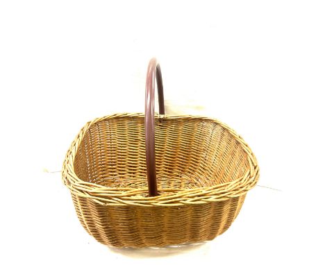 Vintage shopping wicker basket 