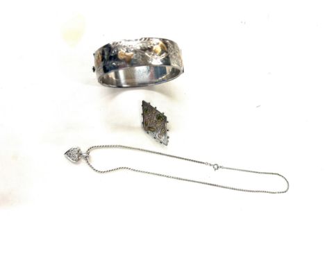Selection of silver jewellery includes Scottish silver bangle and brooch etc 