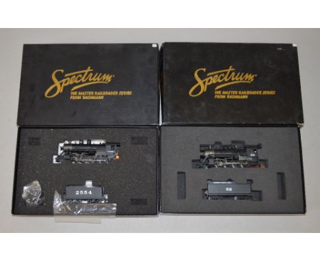 H0 Scale. Bachmann Spectrum 2 x locomotives. 2-10-0 Russian Decapod & Baldwin 2-8-0 consolidation. VG in F/G boxes.